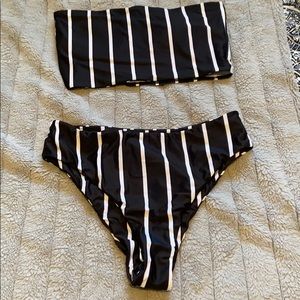 Bandeau striped bathing suit